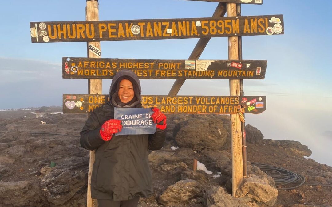 «  Polé, polé » : L’ascension du Kilimandjaro, une marche de courage pour la maladie de Parkinson