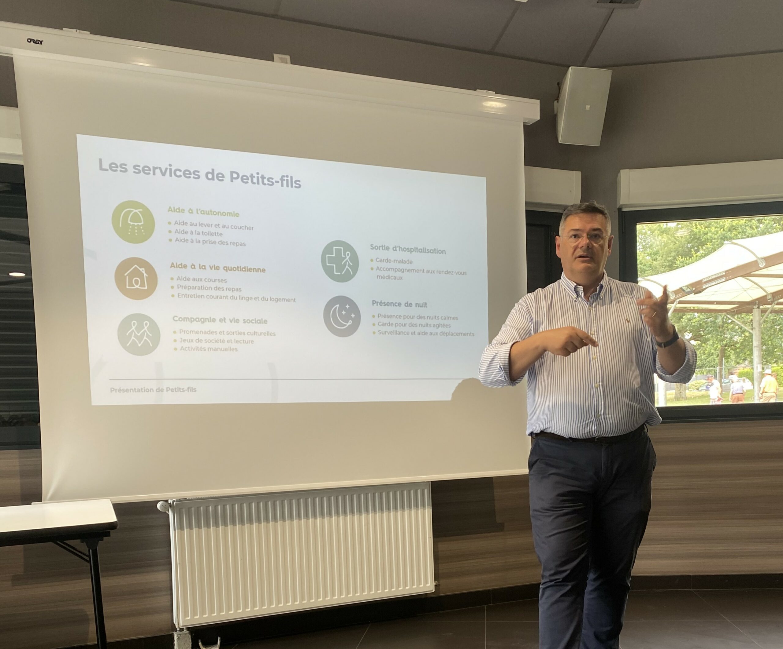 Quand l’aide à domicile rime avec bienveillance et professionnalisme